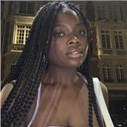 étudiante en licence d’anglais, parle anglais couramment